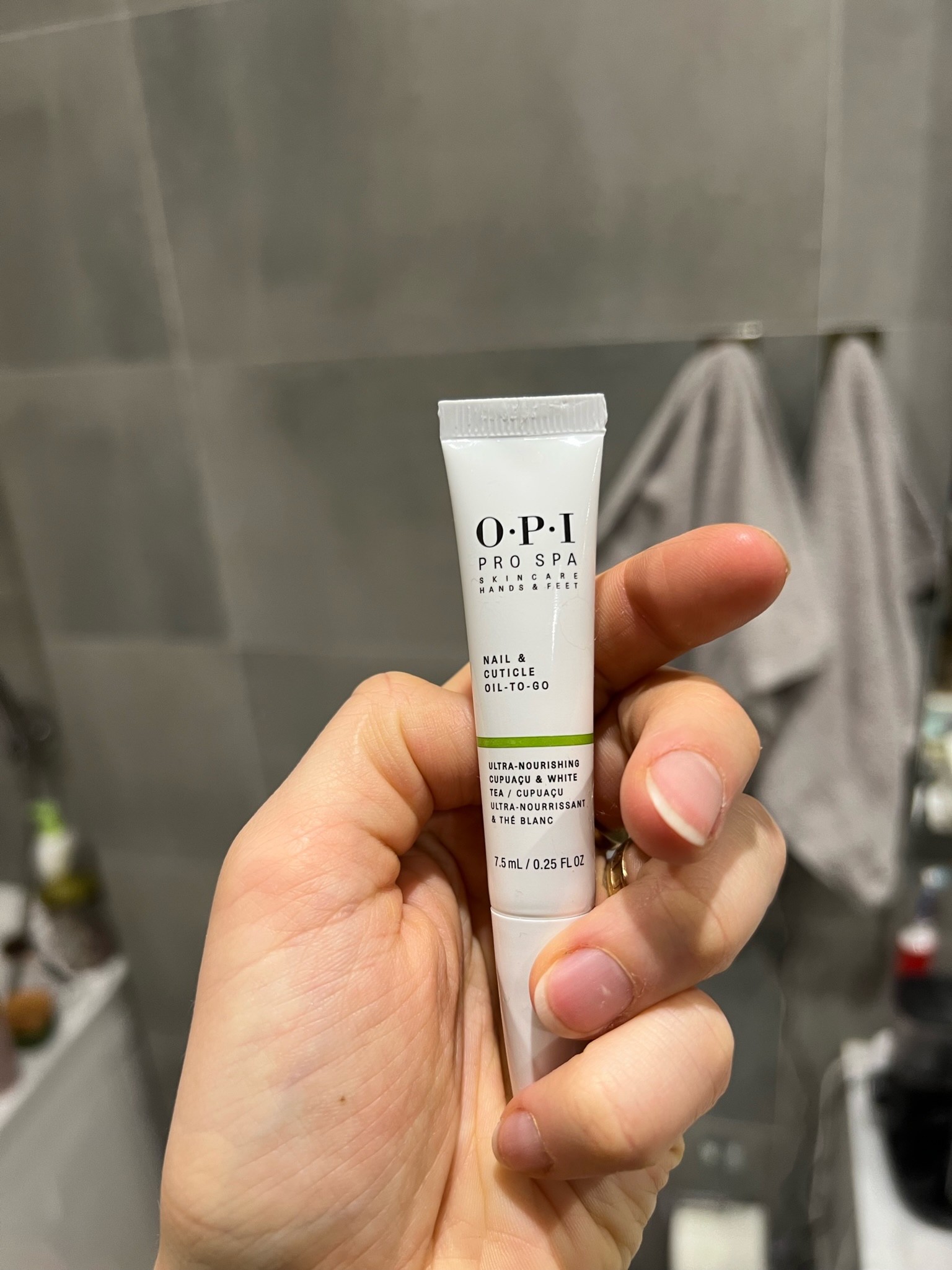 Review: Nourish Your Nails Anywhere with OPI Pro Spa Nail & Cuticle Oil-to-Go