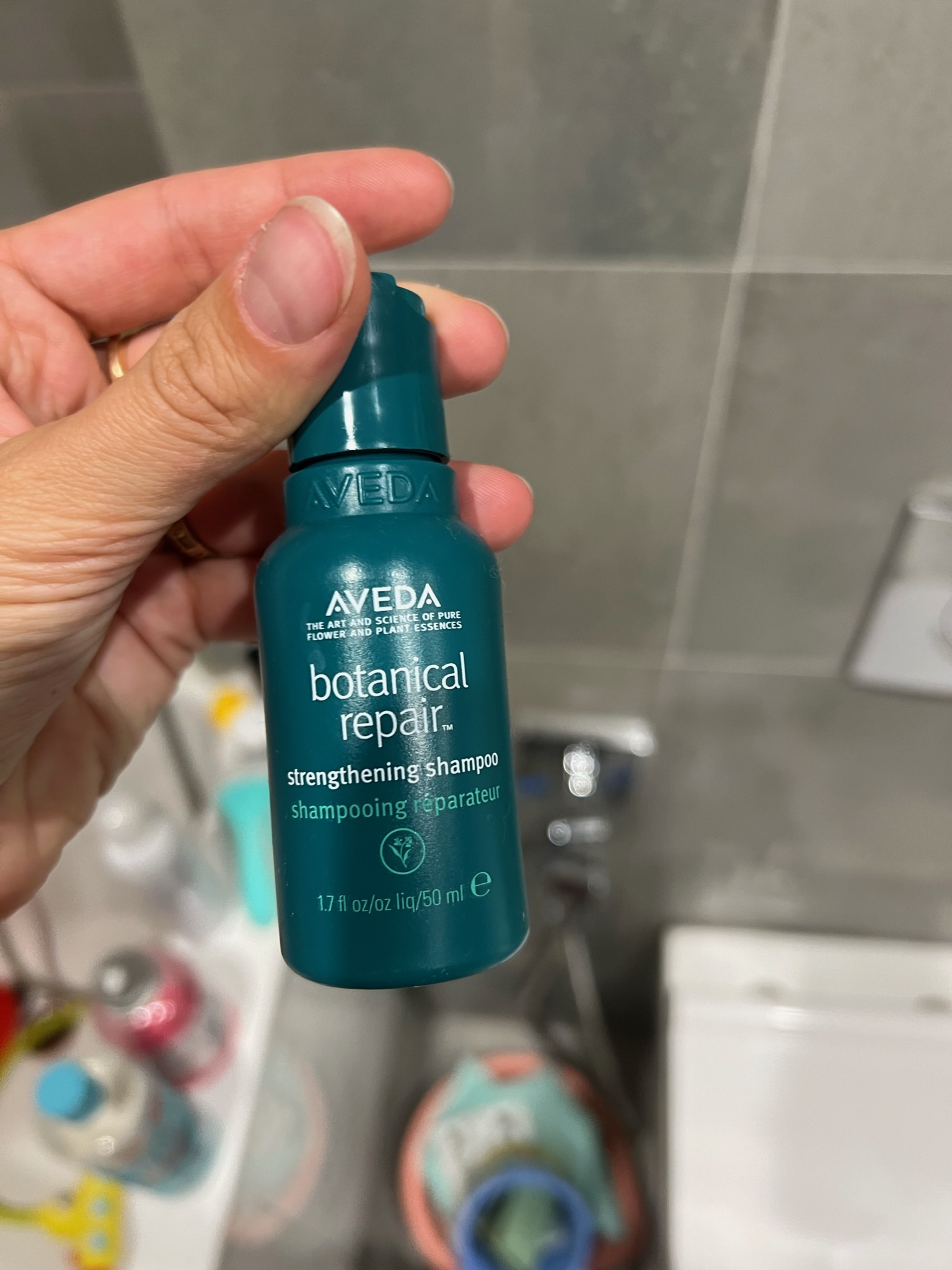 Review: Aveda Botanical Repair Strengthening Shampoo – A Love Affair with Haircare
